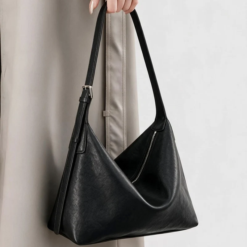 Weiche Slouch Hobo Schultertasche mit verstellbarem Schnallenriemen und diagonaler Reißverschlusstasche