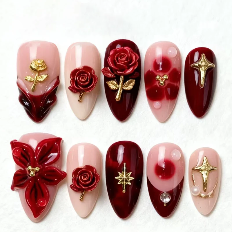 Künstlerisches Blumen- und mit Edelsteinen verziertes Press-On-Nagelset