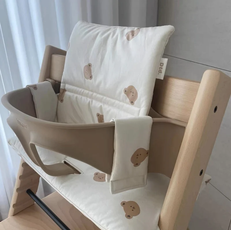 Polster-Set für Hochstuhl für Babys mit abnehmbarem Teddy-Applikation