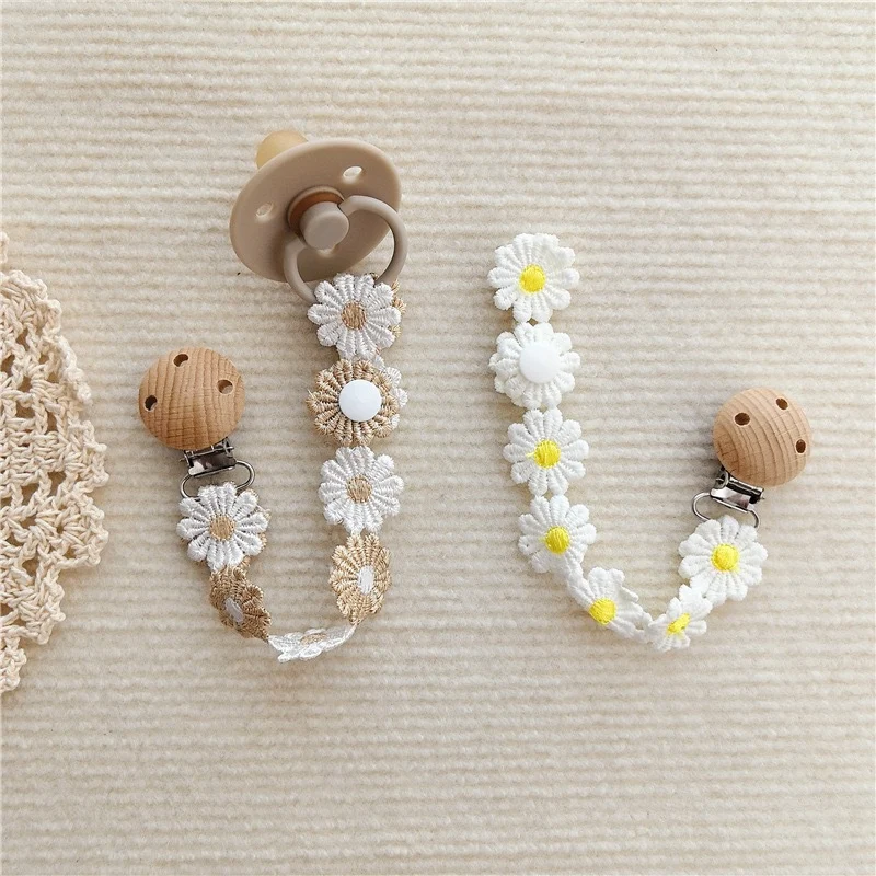 Florale Häkel-Schnullerhalter mit Holz-Sicherheitsclip