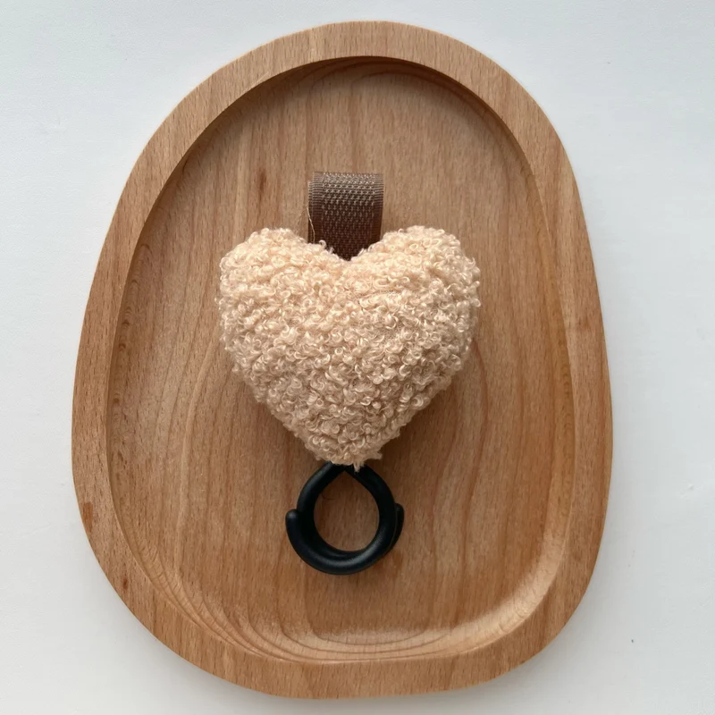 Plüsch Herz Taschenanhänger Schlüsselring mit Stoffschlaufe und Gummi O-Ring