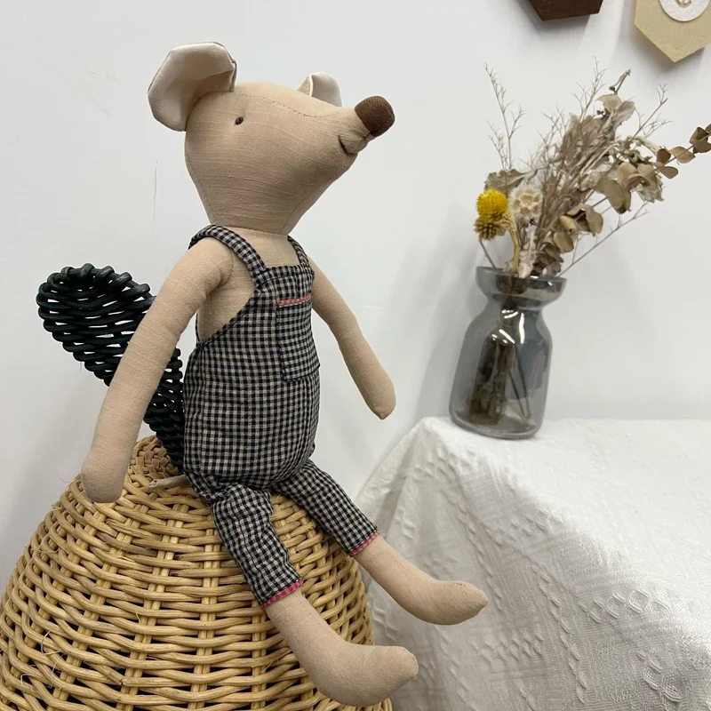 Handgemachte Bio-Baumwolle Hasen Plüschpuppen mit abnehmbaren Outfits