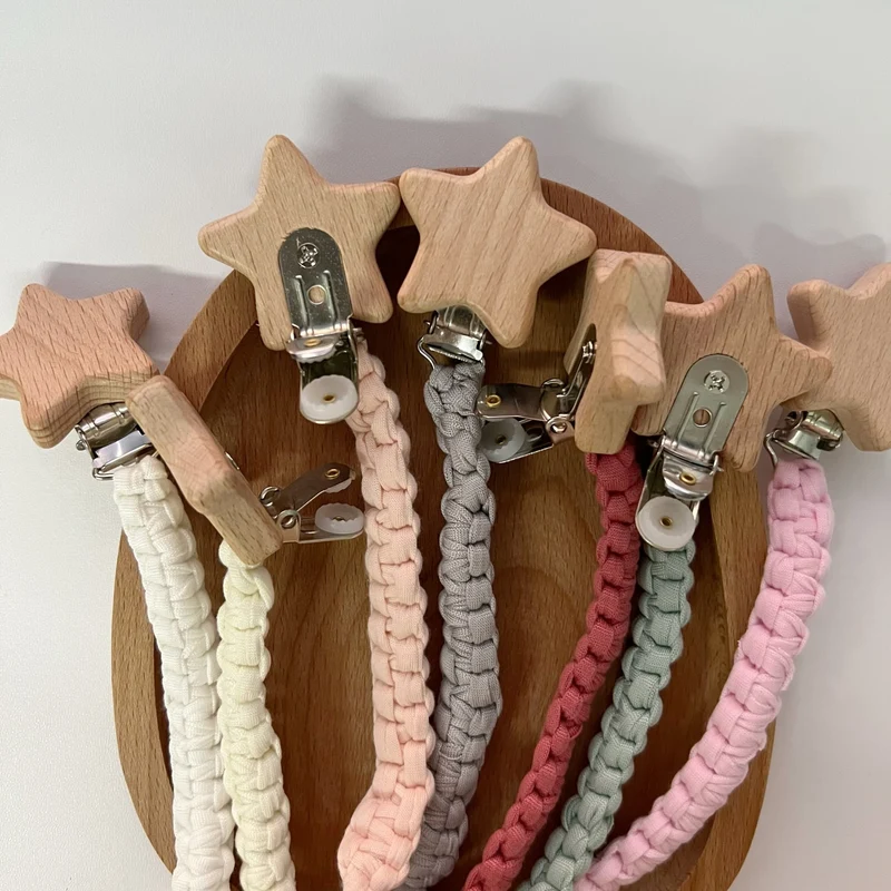 Geflochtener Baumwoll-Nuckelclip mit sicherer Holzstern-Klemme