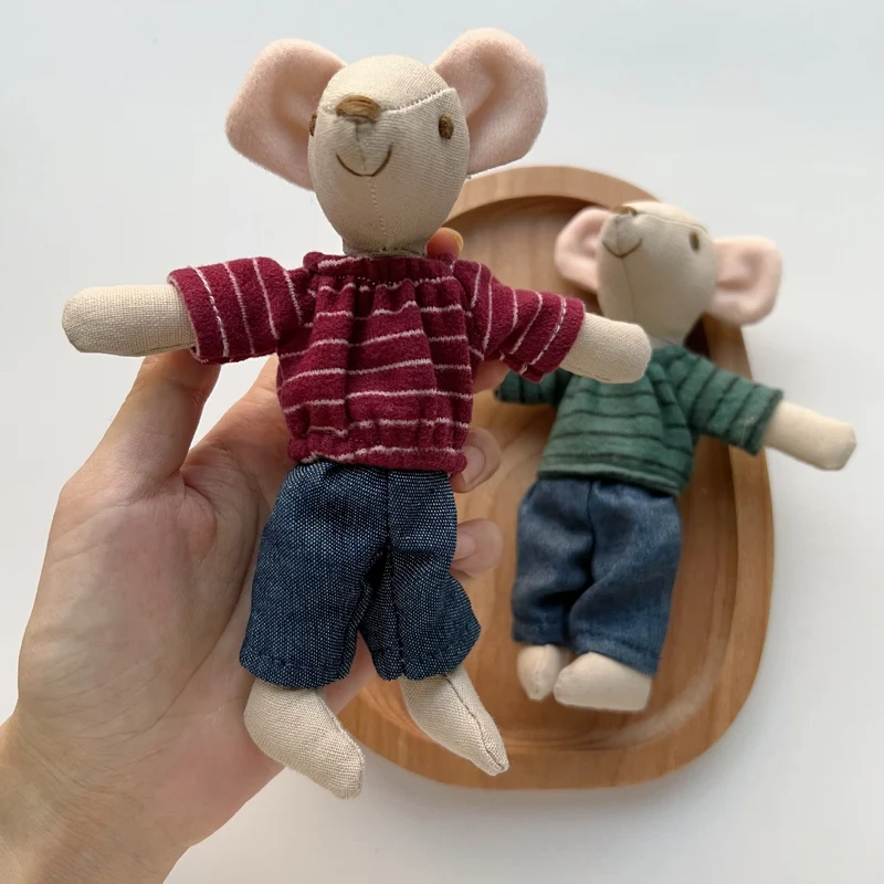 Handgemachte Leinen Lange-Glied-Bunny-Puppe mit gesticktem Karotten-Overalls