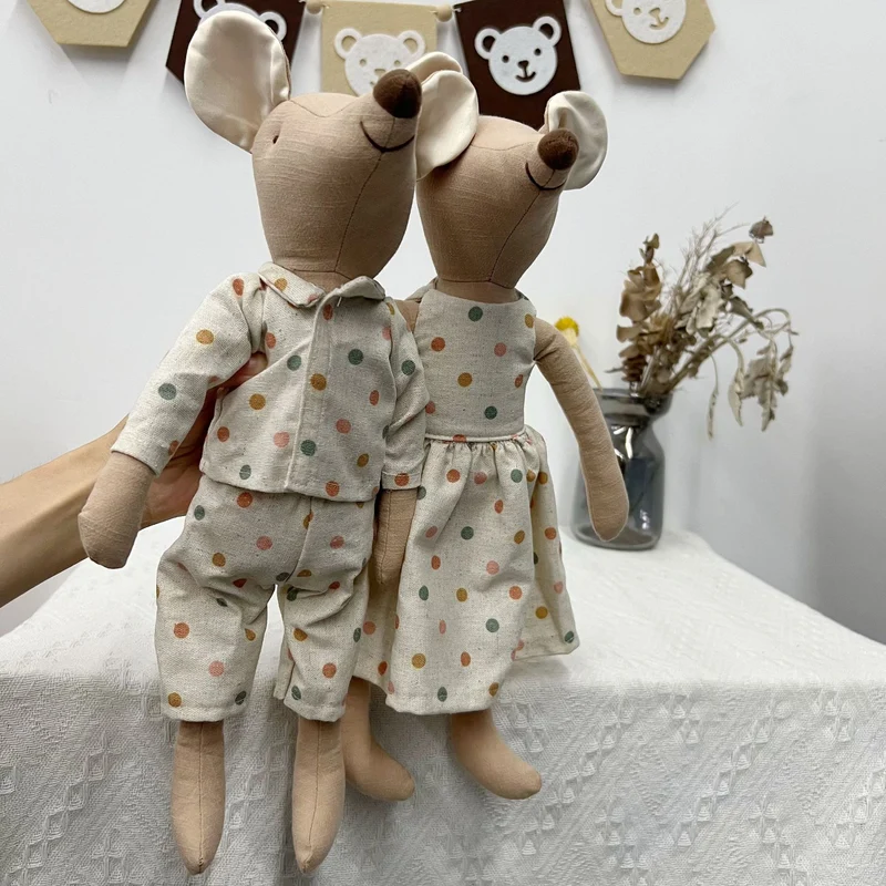 Handgemachte Leinen Langbein Hase Stofftier mit gesticktem Overall