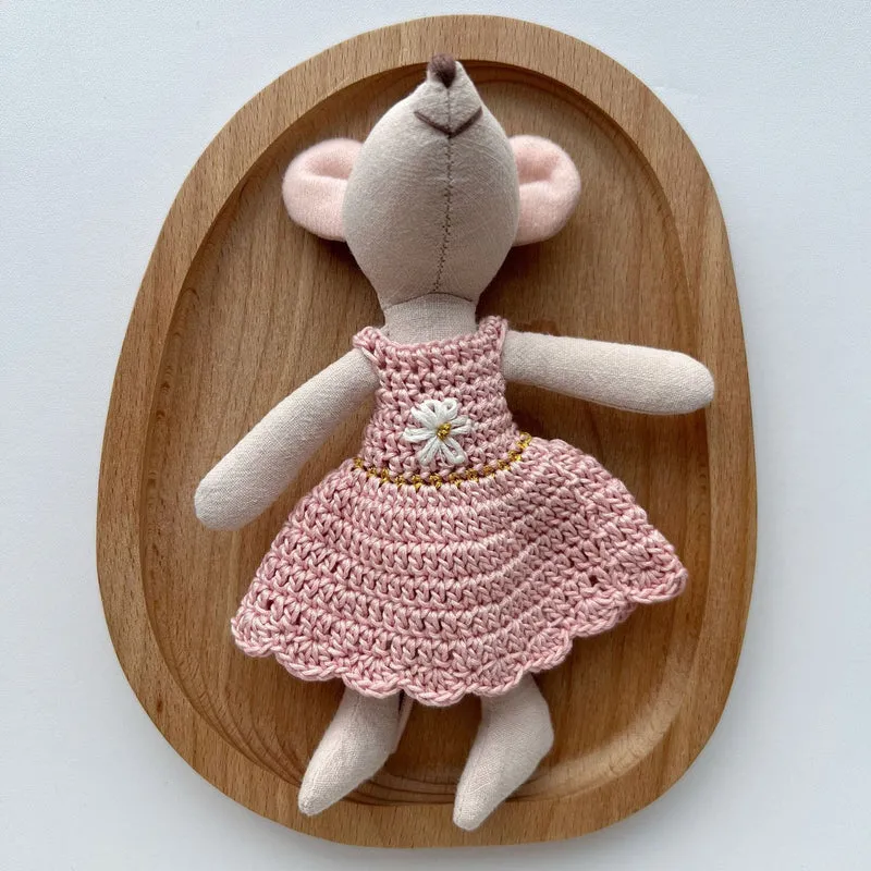 Artisan Leinen Spielmaus Puppe mit Gingham Kleid