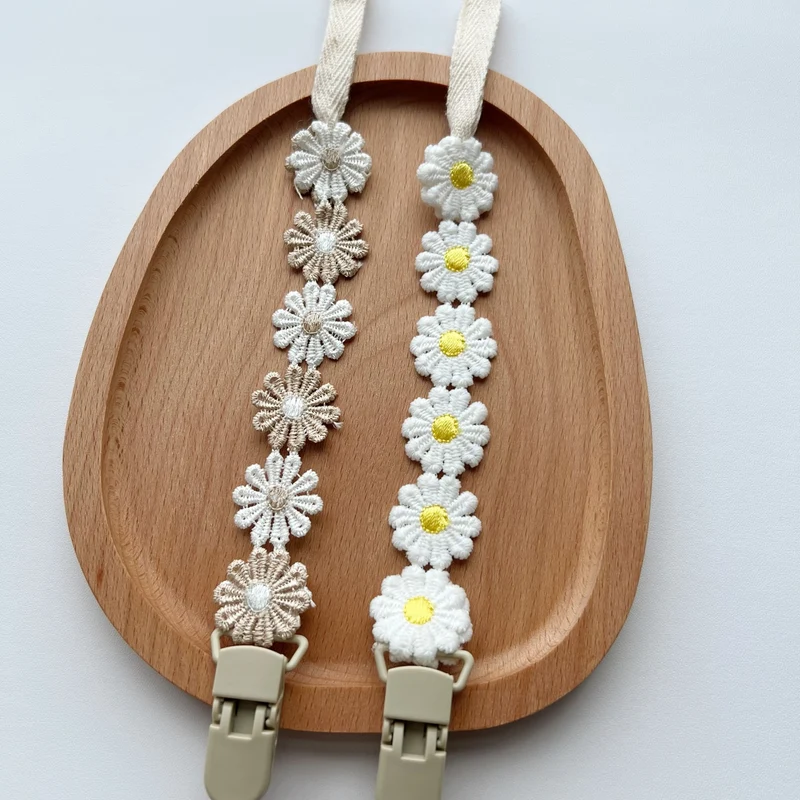 Crochet Daisy Schnullerclip mit Baumwollband
