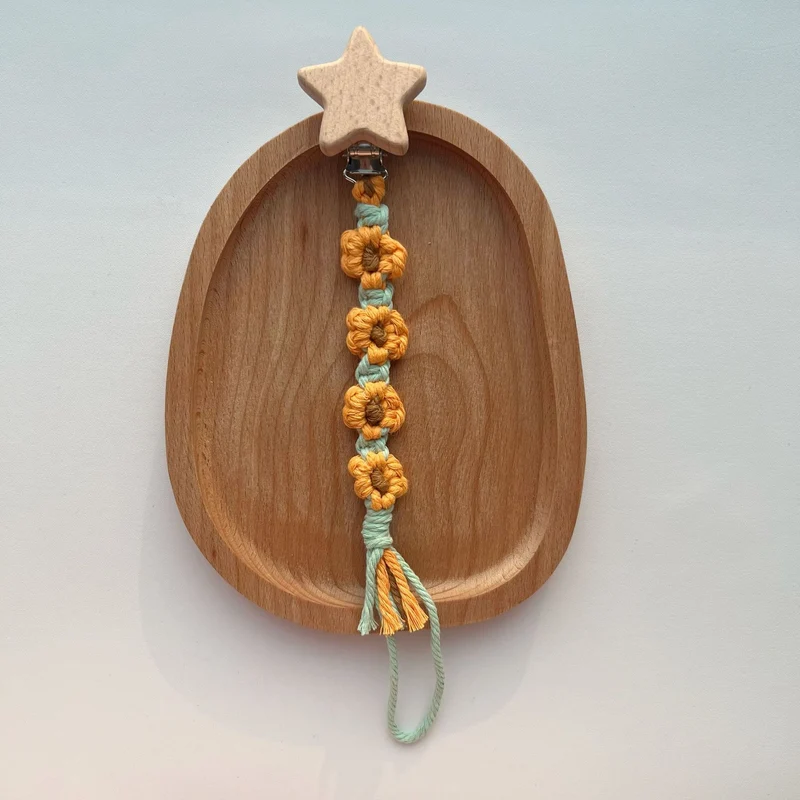 Baumwolle Häkelblumen Schnuller und Beißring Clip mit Holz Herz Sicherheitsclip