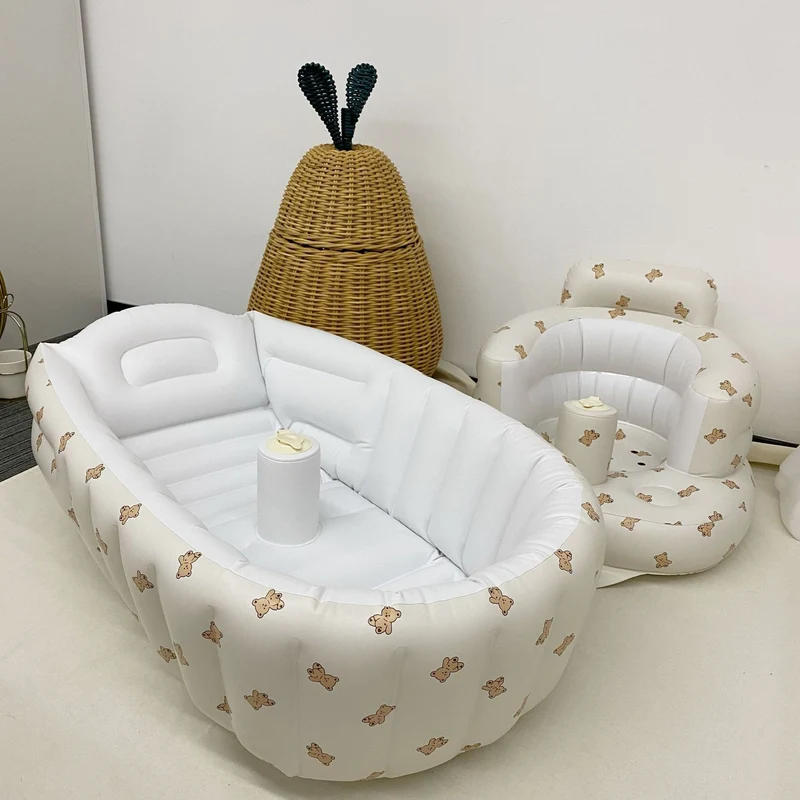 Aufblasbare tragbare Babybadewanne mit Kopfstütze und integriertem Becherhalter