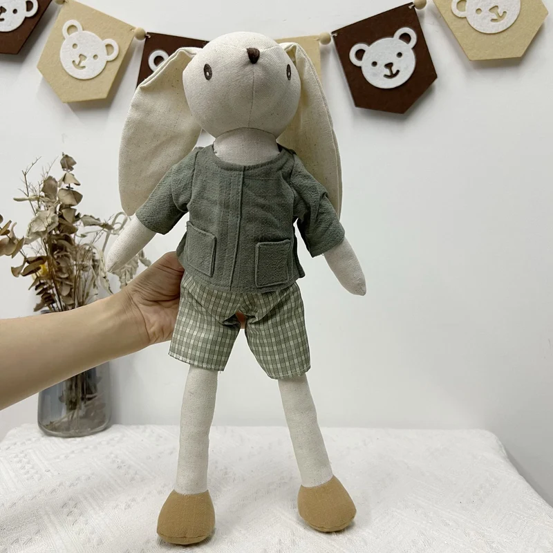 Handgefertigte Leinen-Elefant-Stoffspielzeug-Puppe mit gestreiftem Rüschkragen