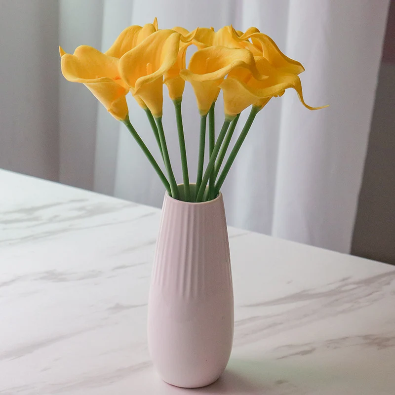 Realistische dekorative Calla-Lilie-Stängel