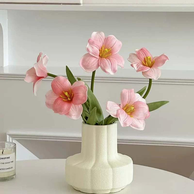 Lebensechter Gelber Blumenstrauß
