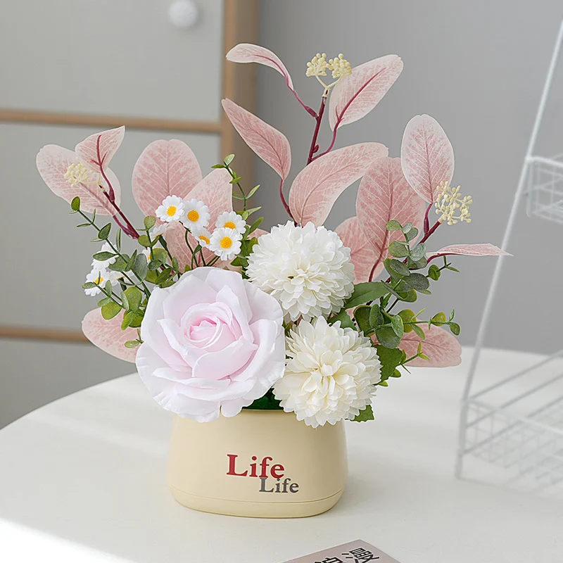 Lebensechter Blumen-Tischmittelstück-Arrangements