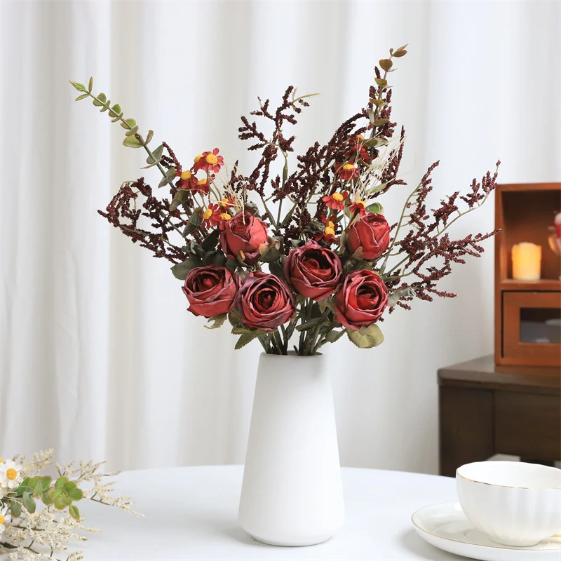 Elegante Blumenarrangement