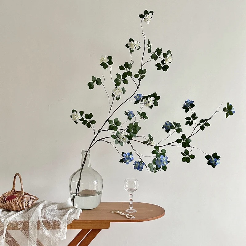 Elegante Faux-Blumenast-Anordnung