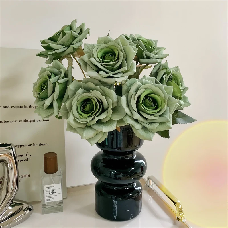 Faux Rosenblumenarrangement