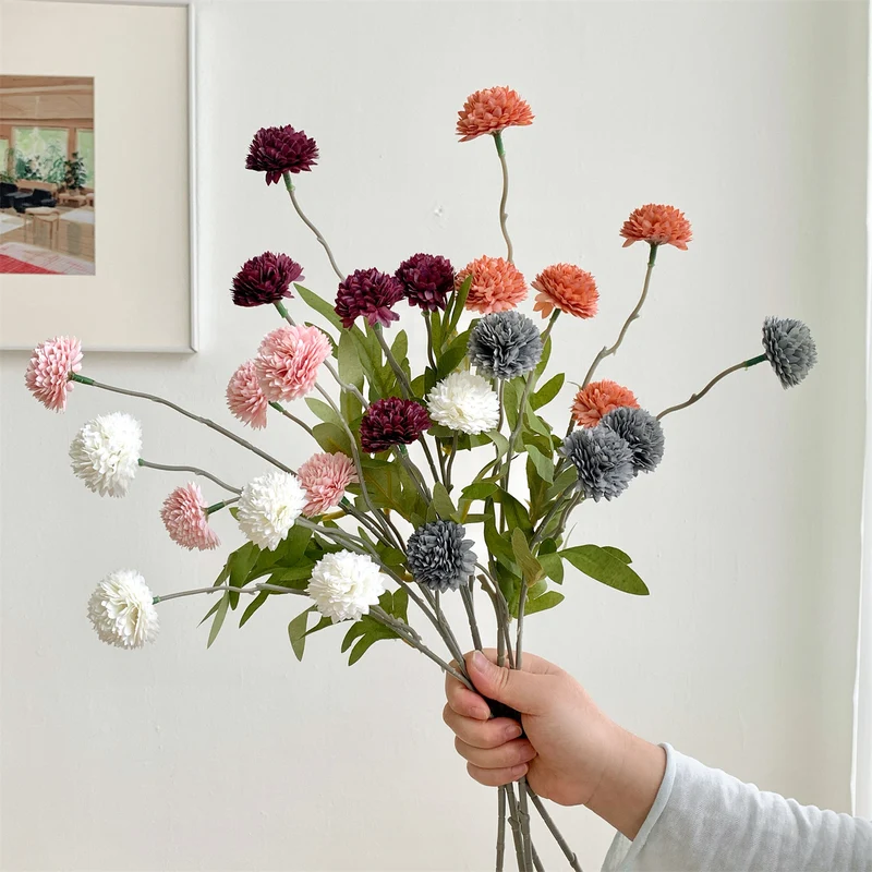 Dekorativer Blumenspross für die Wohnkultur-Darstellung