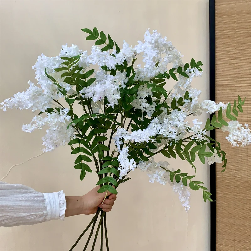 Dekoratives Faux Blumenstrauß