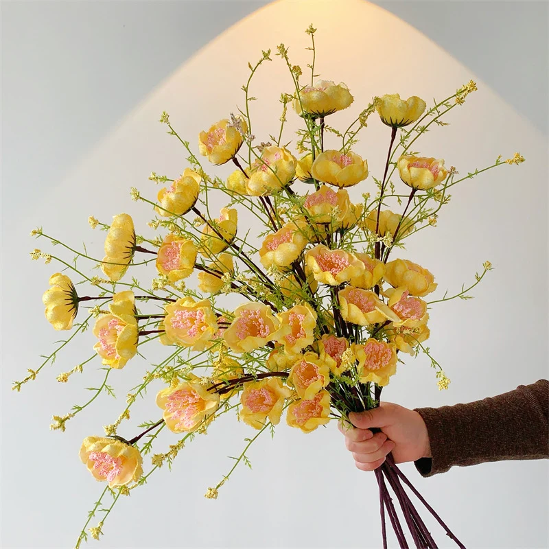 Dekorativer Blumenstrauß
