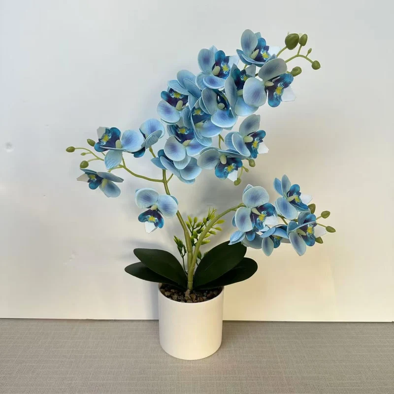Lebensechte künstliche Orchideenpflanze