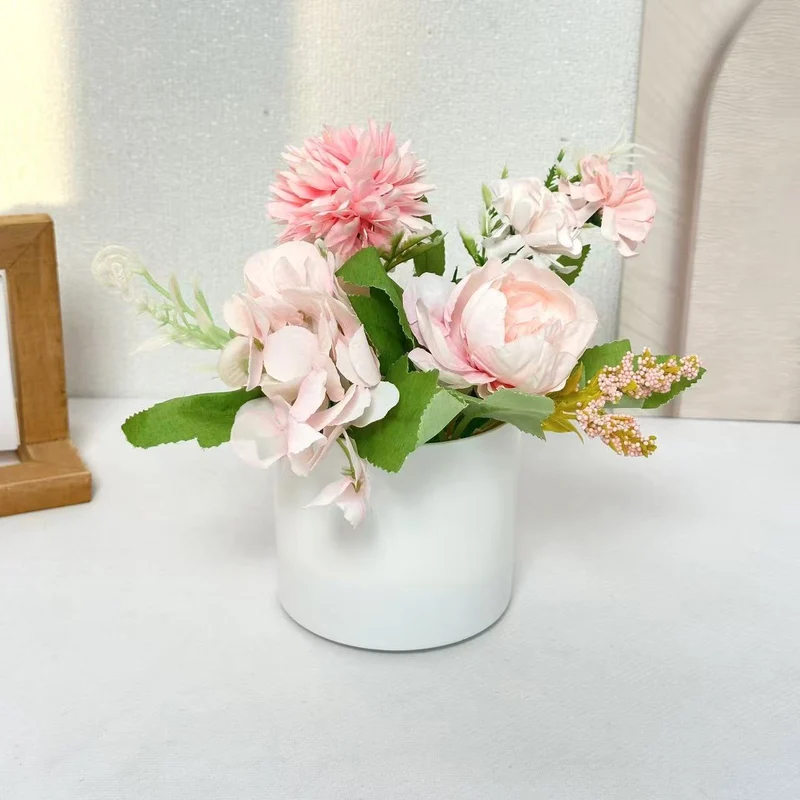 Dekoratives Blumenmittelstück für Tischdekoration