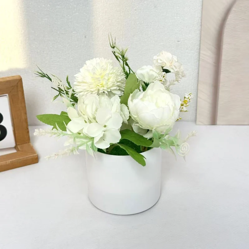 Dekoratives Blumenmittelstück für Tischdekoration