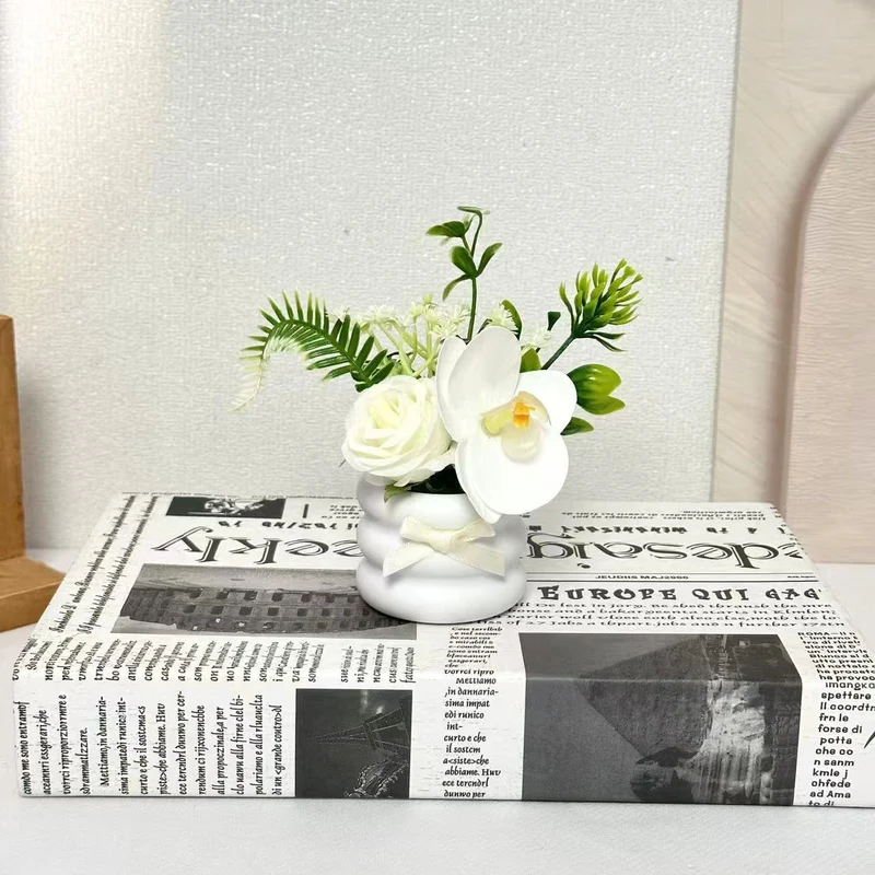 Dekorativer Blumenarrangement für die Heimdekoranzeige