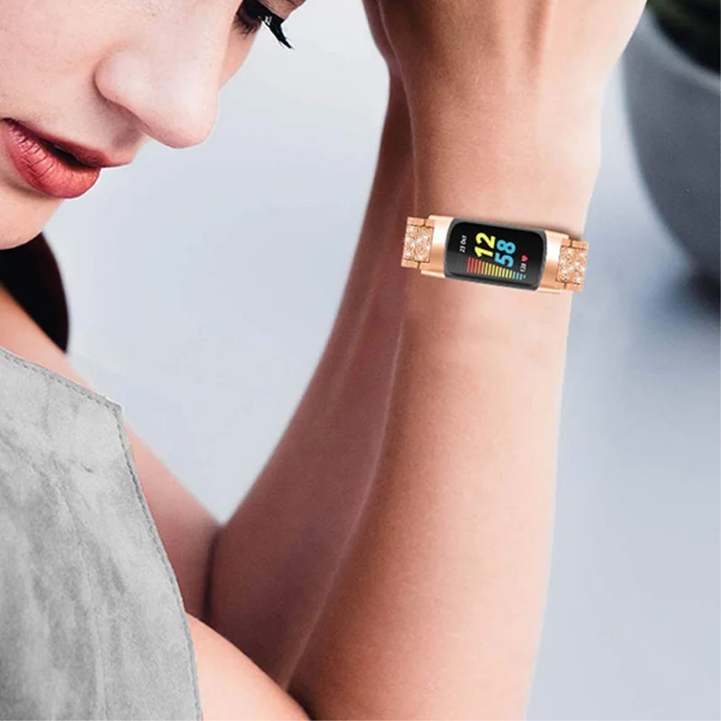 Dauerhaft Fitbit Charge 5 Metall und Strass armband