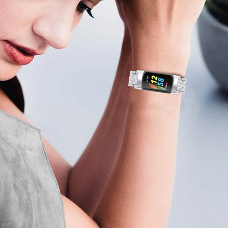 Dauerhaft Fitbit Charge 5 Metall und Strass armband