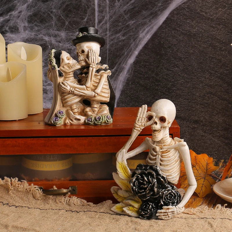 Detaillierte Resin-Halloween-Dekofigur Skelett mit Kontrabass