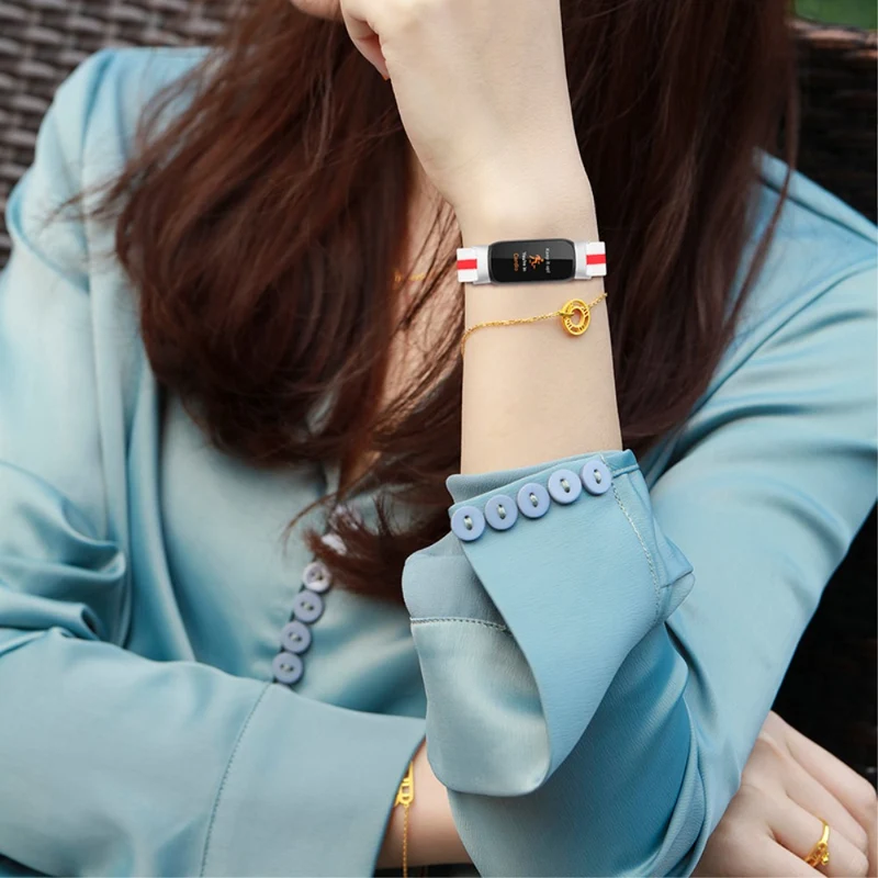 Super gut Fitbit Luxe Textil / Nylon armband