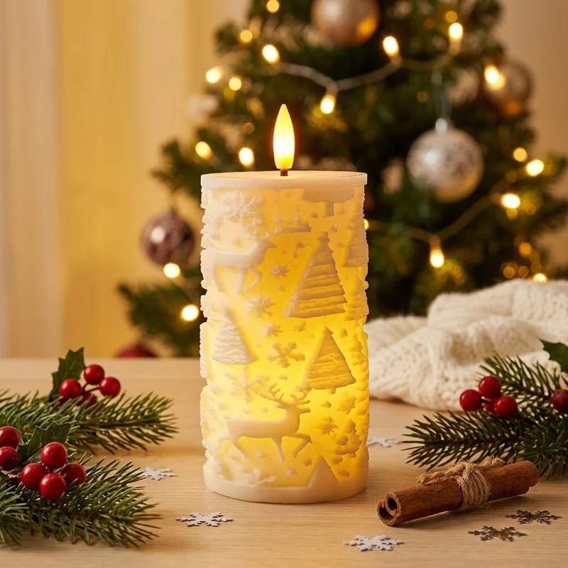 LED Weihnachtskerze mit festlichem Design