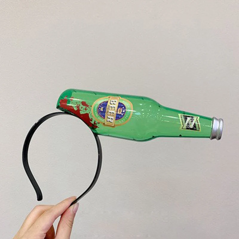 Kreatives Haarband im Werkzeugdesign