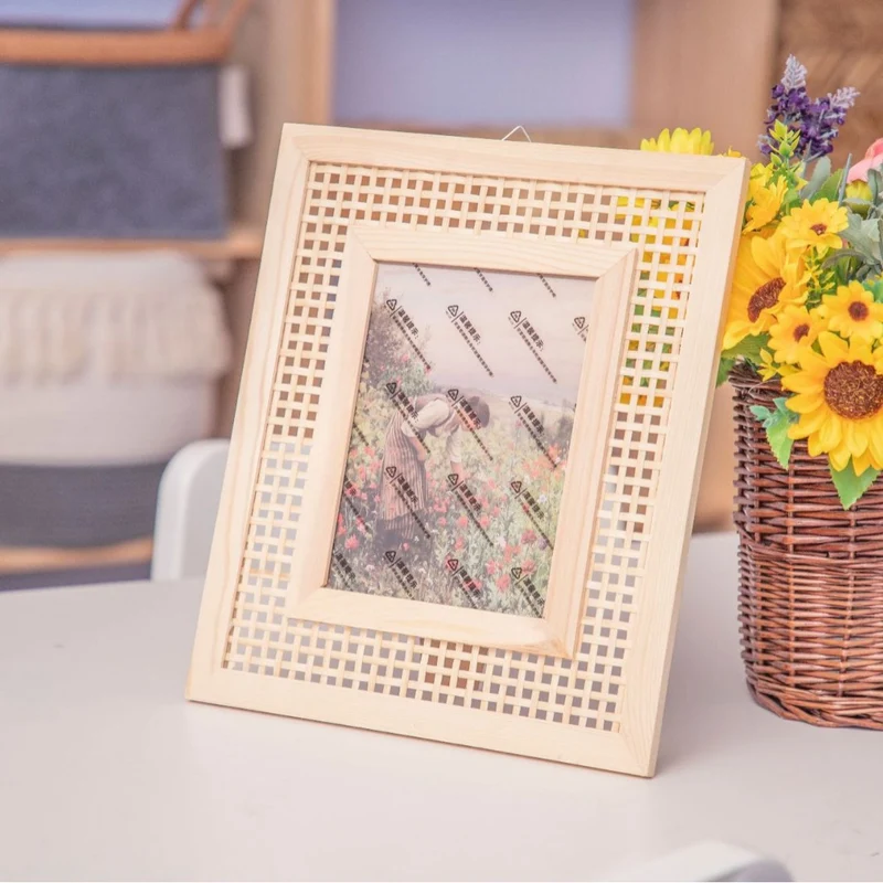 Dekorativer Fotorahmen aus Naturholz Karnz