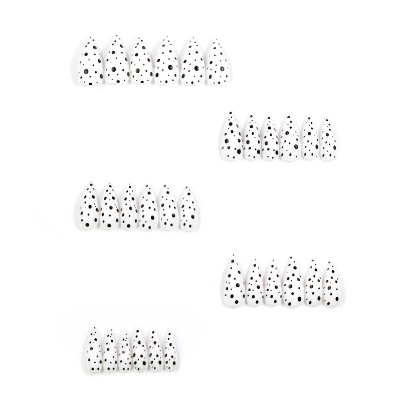 Stilvolles Spitz-Press-On-Nagelkunst-Set mit Pünktchen-Design
