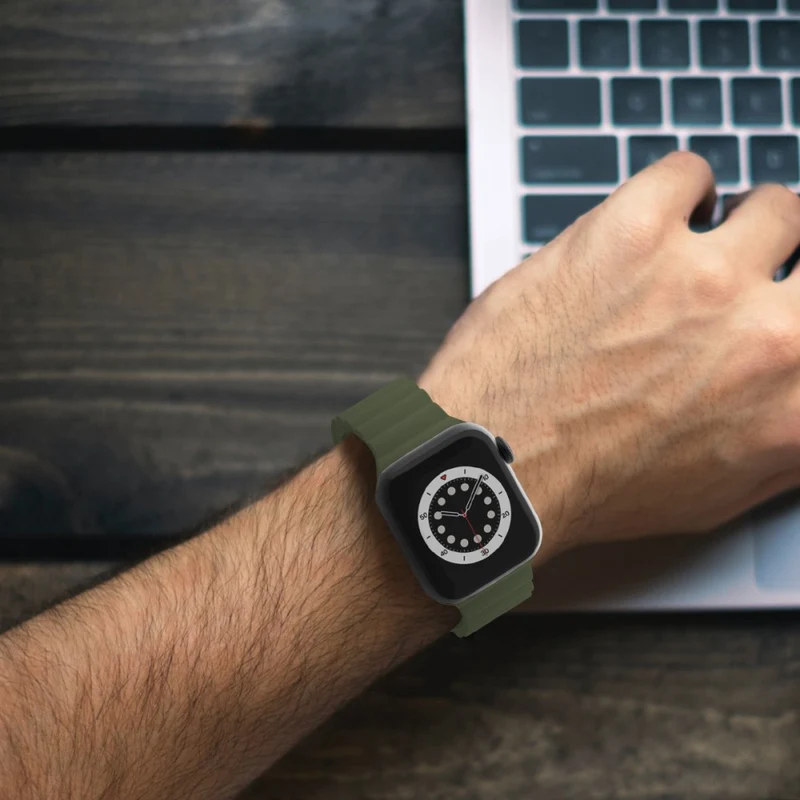 Sehr cool Apple Watch Series 7 41mm Silikon / TPU armband