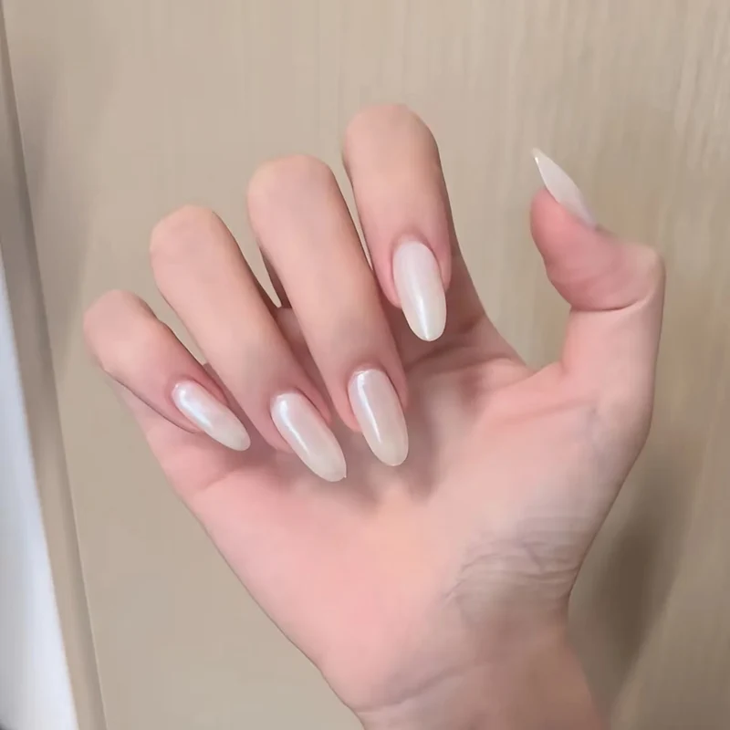 Premium Glänzende Nagelerweiterungen