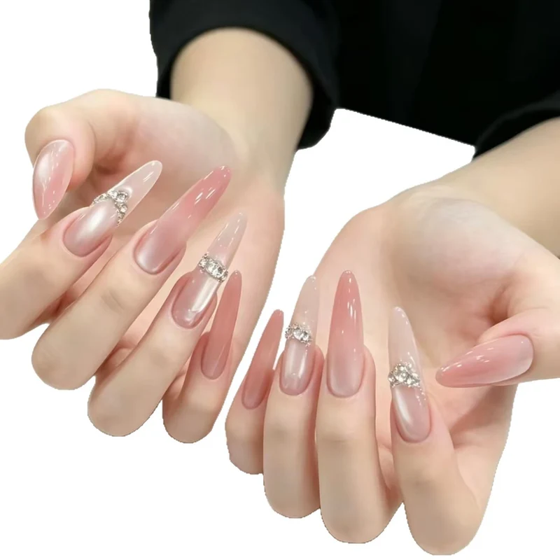 Glamouröse Stiletto-Nagelverlängerungen