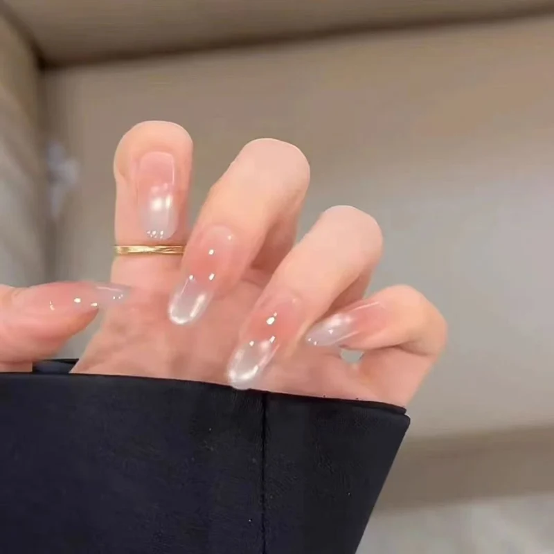 Elegante Gel-Nagelerweiterungen