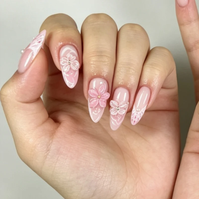 Florales Design Stiletto Nagelkunst