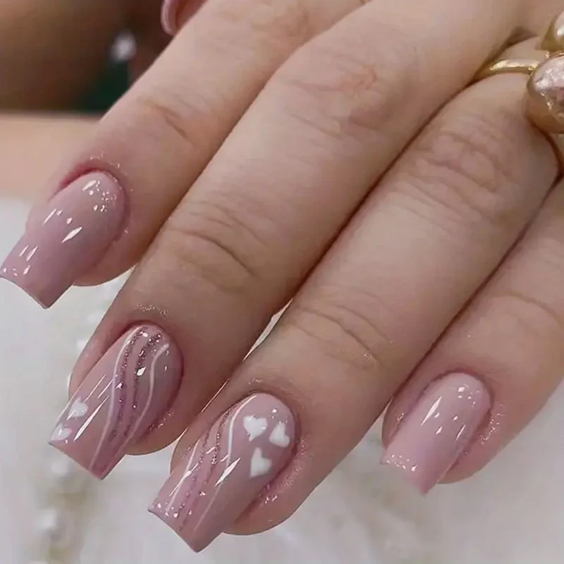 Stylische dekorative Nagelkunst