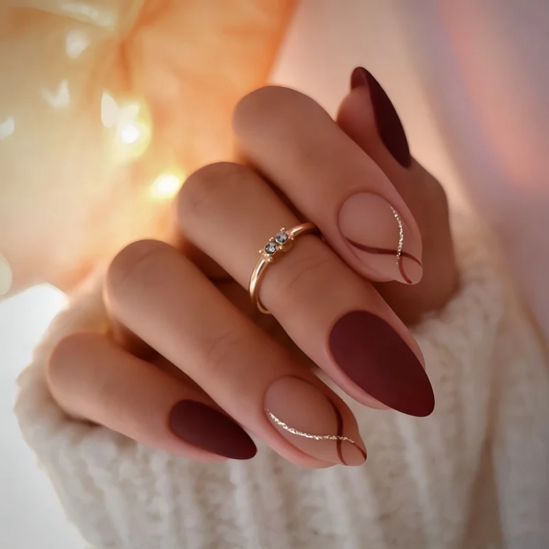 Stylische dekorative Nagelkunst