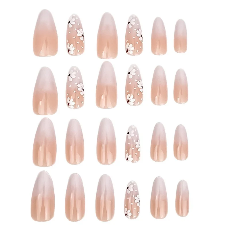 Festliche saisonale Nagelkunstverschönerungen
