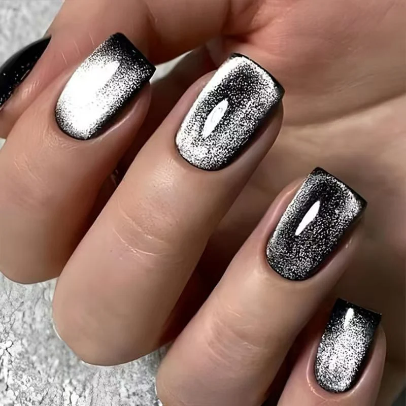 Festliche saisonale Nagelkunstverschönerungen