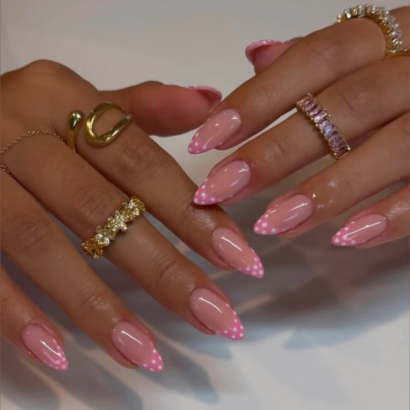 Festliche saisonale Nagelkunstverschönerungen