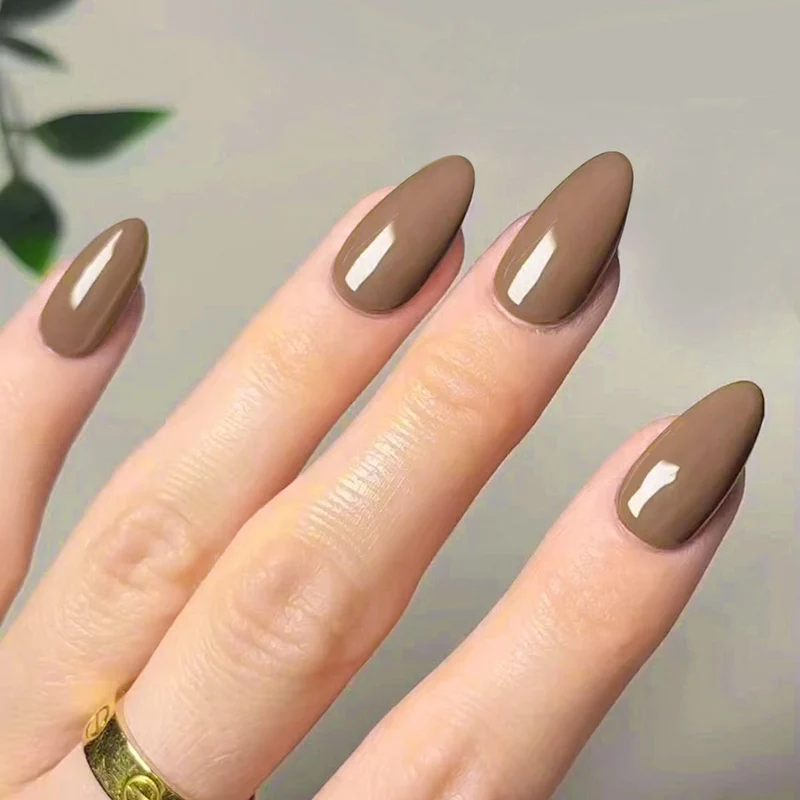 Festliche saisonale Nagelkunstverschönerungen