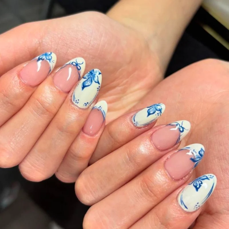 Festliche saisonale Nagelkunstverschönerungen
