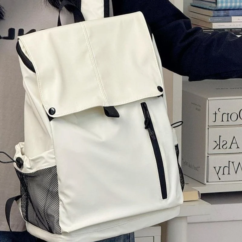 Vielseitiger wasserdichter Rucksack für den Außenbereich Karnz