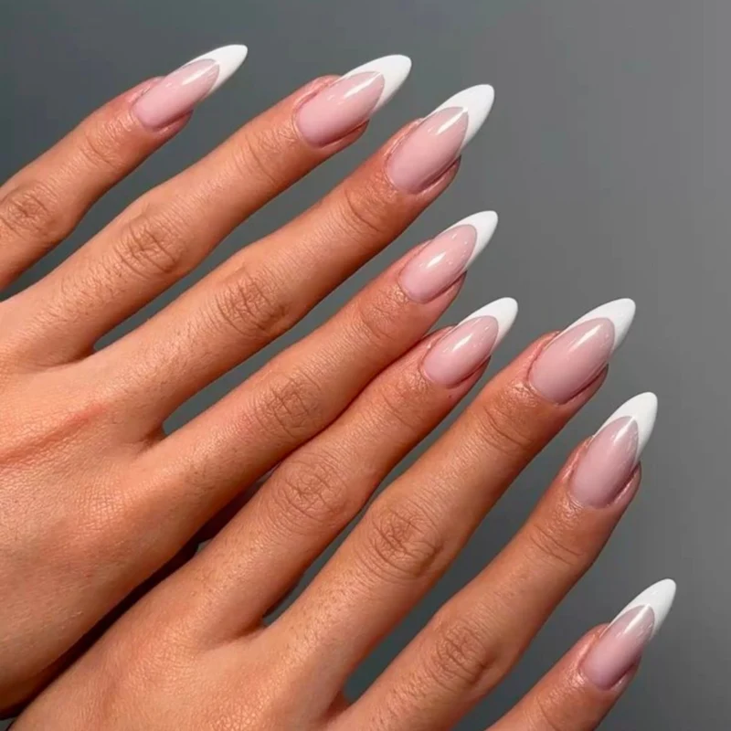 Elegante französische Tip Stiletto Nagelverstärkungen