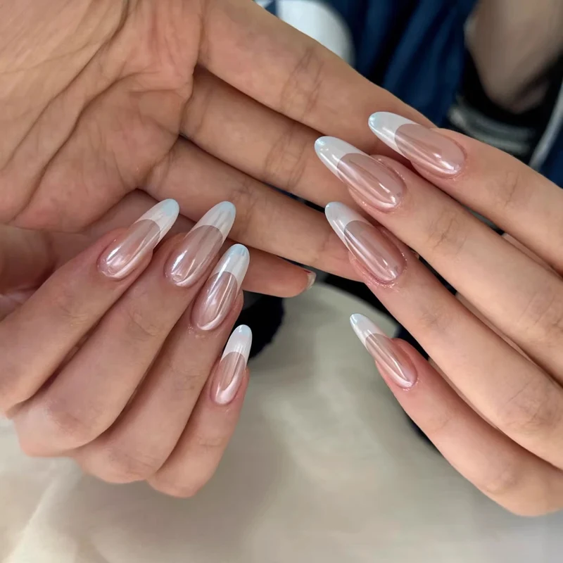 Innovative Ombre-Nagelverlängerungen